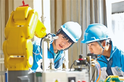 職業(yè)教育搭起成才“立交橋” 各地多措并舉提升教學(xué)質(zhì)量、打通升學(xué)通道、拓展就業(yè)機(jī)會(huì)